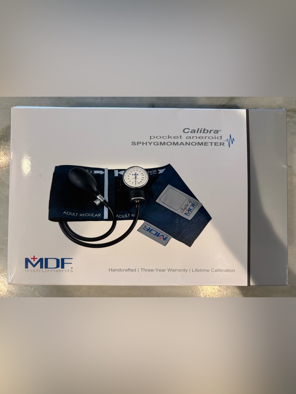 MDF Calibra Pocket Aneroid Sphygmomanometer - Black